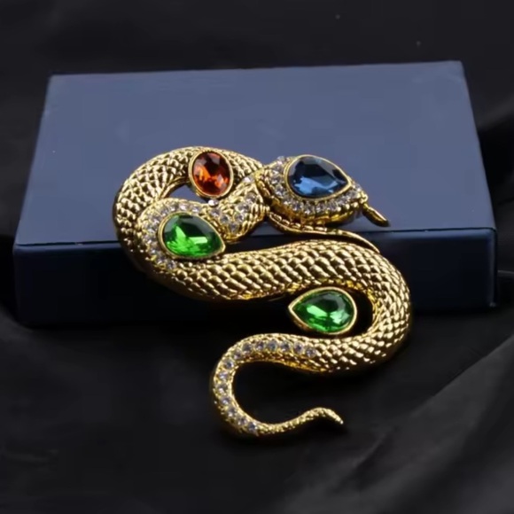 Serpenti Golden Multicolor Diamond Snake Brooch - Picture 1 of 5